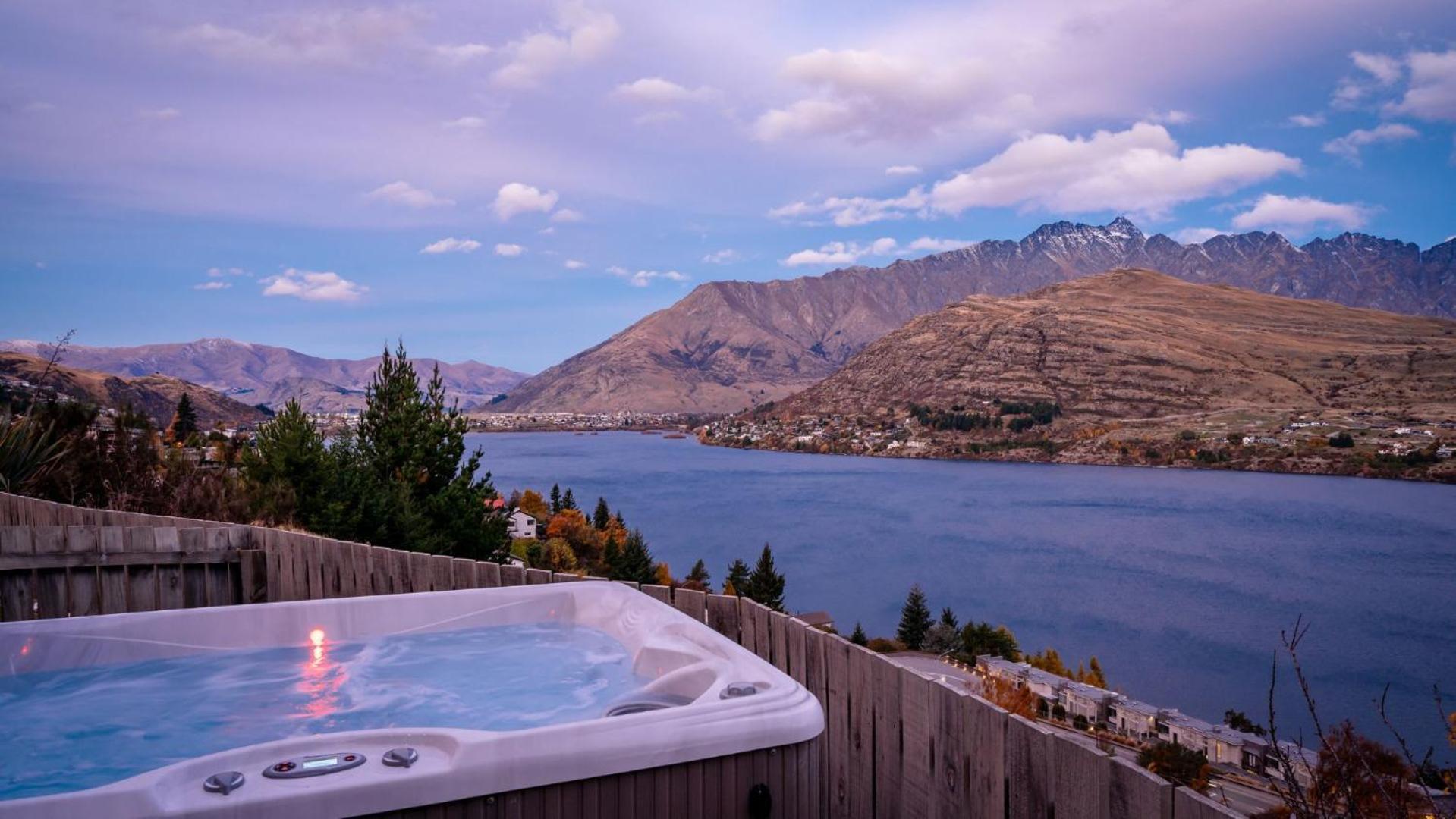 Tahuna Vista-Fire Place-Hot Tub -Free Parking -Bbq Queenstown Exteriör bild