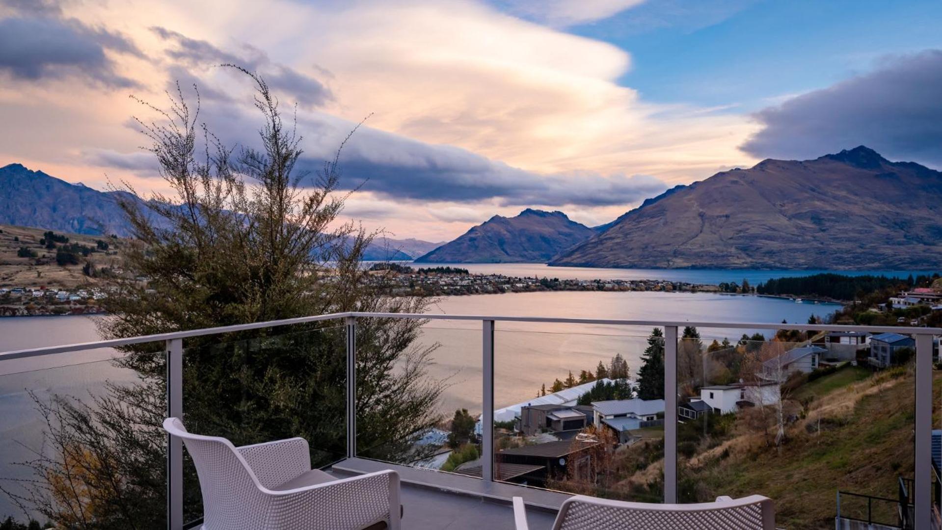 Tahuna Vista-Fire Place-Hot Tub -Free Parking -Bbq Queenstown Exteriör bild